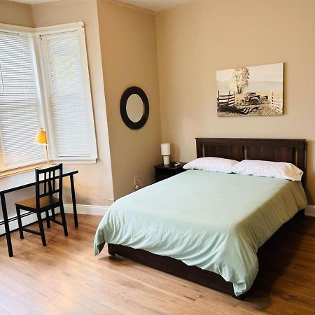 Nice Big Room Near Whole Foods, Brown University With Shared Bathroom And Kitchen Providence Eksteriør bilde